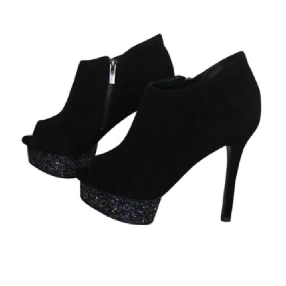 Nib Pelle Moda Black Suede Booties